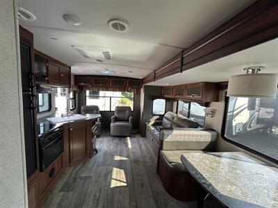 2017 Heartland Wilderness 2750RL   - Photo 5 - Oregon City, OR 97045