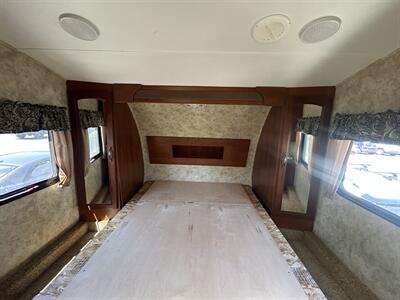 2012 Keystone Cougar 276RLSWE   - Photo 12 - Oregon City, OR 97045