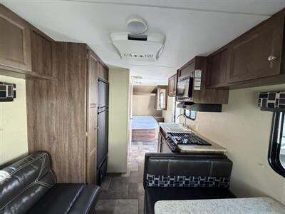 2016 Dutchmen Coleman CT192RD - Photo 10 - Oregon City, OR 97045