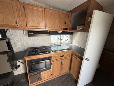 2007 Eclipse RV Stellar LT23AK   - Photo 9 - Oregon City, OR 97045