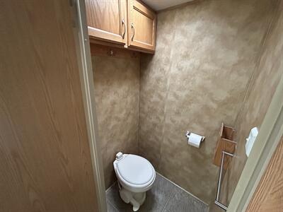 2006 Keystone Raptor 3612   - Photo 16 - Oregon City, OR 97045