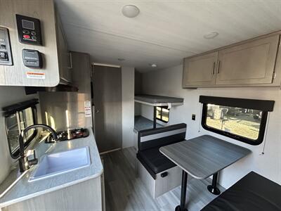 2024 Keystone Springdale 1800BH - Photo 4 - Oregon City, OR 97045