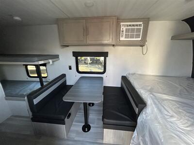 2024 Keystone Springdale 1800BH - Photo 6 - Oregon City, OR 97045