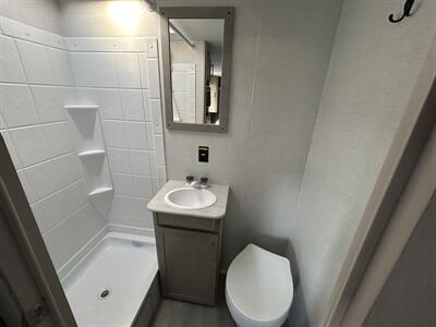 2024 Keystone Springdale 1800BH - Photo 11 - Oregon City, OR 97045