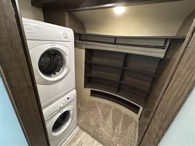 2018 Grand Design Solitude 373FB   - Photo 21 - Oregon City, OR 97045