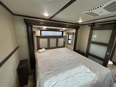 2018 Grand Design Solitude 373FB   - Photo 16 - Oregon City, OR 97045