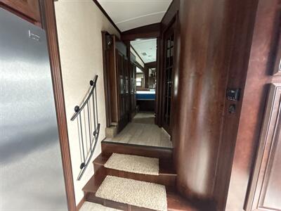 2016 Jayco Designer 37RS   - Photo 14 - Oregon City, OR 97045