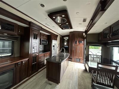 2016 Jayco Designer 37RS   - Photo 7 - Oregon City, OR 97045