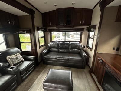 2016 Jayco Designer 37RS   - Photo 10 - Oregon City, OR 97045