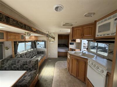 2005 Forest River Wildcat T26 - Photo 5 - Oregon City, OR 97045