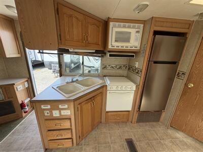 2005 Forest River Wildcat T26 - Photo 9 - Oregon City, OR 97045