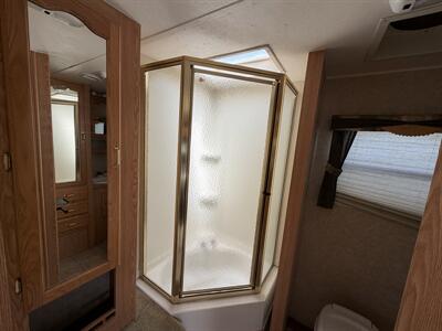 2005 Forest River Wildcat T26 - Photo 11 - Oregon City, OR 97045