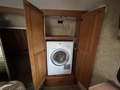 2011 Keystone Montana 3150RL - Photo 15 - Oregon City, OR 97045