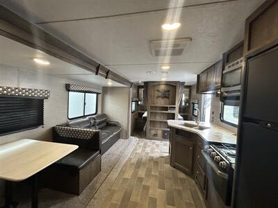 2020 Dutchmen Coleman Lantern 263BH   - Photo 5 - Oregon City, OR 97045