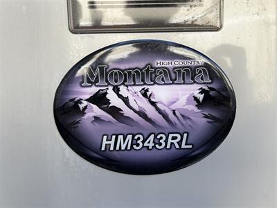 2015 Keystone Montana HM343RL   - Photo 3 - Oregon City, OR 97045