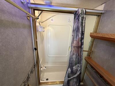 2005 Jayco Greyhawk 24SS   - Photo 15 - Oregon City, OR 97045