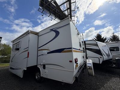 2005 Jayco Greyhawk 24SS   - Photo 4 - Oregon City, OR 97045