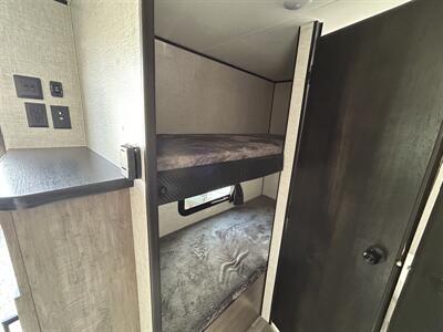 2024 Jayco Jay Flight Baja 154BHW   - Photo 9 - Oregon City, OR 97045