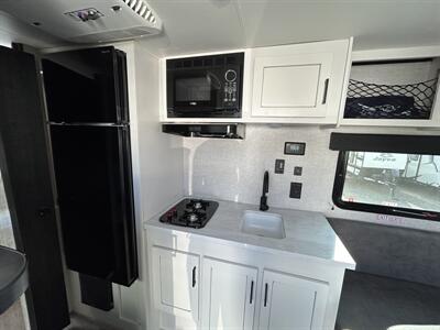 2024 Jayco Jay Flight Baja 154BHW   - Photo 8 - Oregon City, OR 97045
