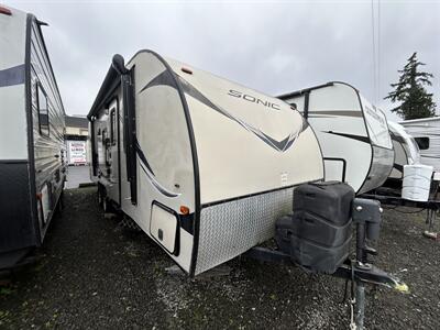 2015 Venture RV Sonic 220 - Photo 2 - Oregon City, OR 97045