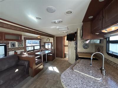 2012 Cruiser RV Viewfinder 28RLSS   - Photo 5 - Oregon City, OR 97045