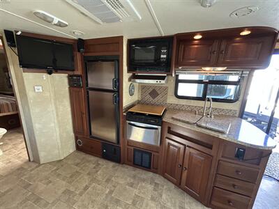 2012 Cruiser RV Viewfinder 28RLSS   - Photo 11 - Oregon City, OR 97045