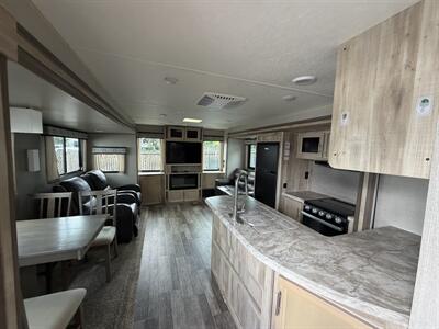 2021 Coachmen Catalina 333RETS - Photo 4 - Oregon City, OR 97045