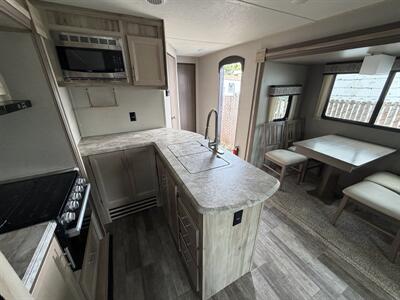 2021 Coachmen Catalina 333RETS - Photo 11 - Oregon City, OR 97045