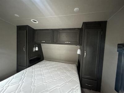 2018 Genesis Supreme 27FS   - Photo 13 - Oregon City, OR 97045