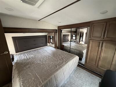 2018 Keystone Cougar 344MKS - Photo 19 - Oregon City, OR 97045