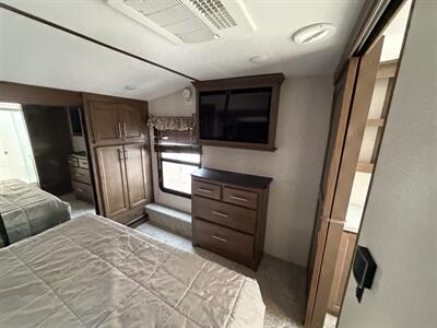 2018 Keystone Cougar 344MKS - Photo 20 - Oregon City, OR 97045