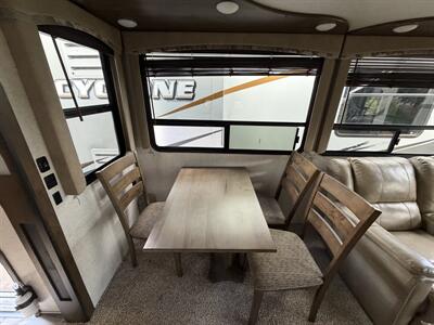2018 Keystone Cougar 344MKS - Photo 12 - Oregon City, OR 97045