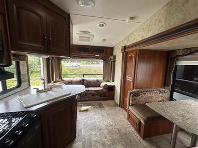 2013 Keystone Cougar 244RLS   - Photo 7 - Oregon City, OR 97045