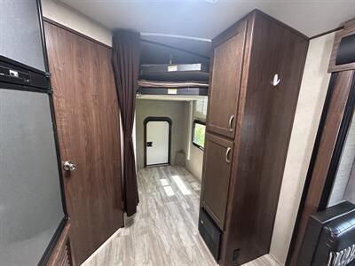 2017 Keystone Aerolite 242BHSL   - Photo 10 - Oregon City, OR 97045