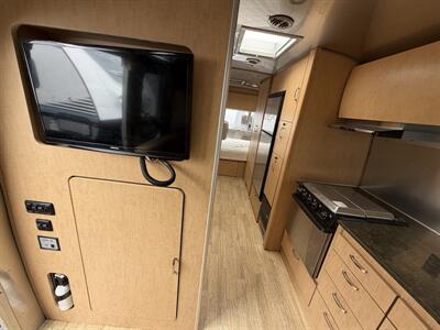 2016 Airstream Flying Cloud 26U - Photo 9 - Oregon City, OR 97045