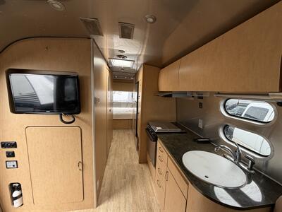 2016 Airstream Flying Cloud 26U - Photo 7 - Oregon City, OR 97045