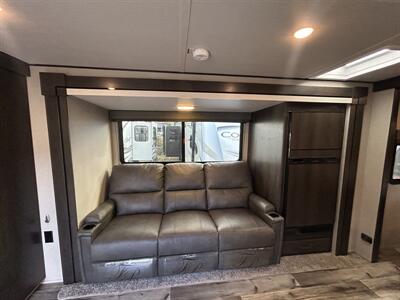 2023 Grand Design Transcend 221RB   - Photo 6 - Oregon City, OR 97045