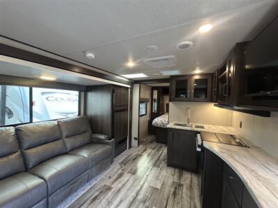 2023 Grand Design Transcend 221RB   - Photo 4 - Oregon City, OR 97045