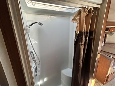 2004 Bigfoot M27 D-Slide   - Photo 12 - Oregon City, OR 97045
