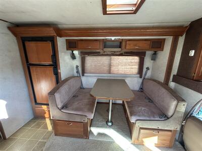 2004 Bigfoot M27 D-Slide   - Photo 8 - Oregon City, OR 97045