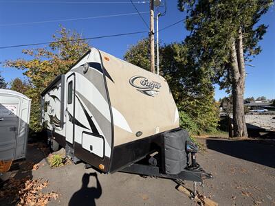 2015 Keystone Cougar 28RLSWE - Photo 2 - Oregon City, OR 97045