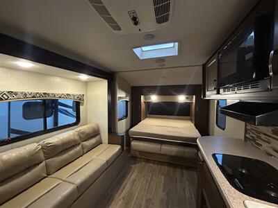 2018 Venture RV Sonic 190VRB   - Photo 4 - Oregon City, OR 97045