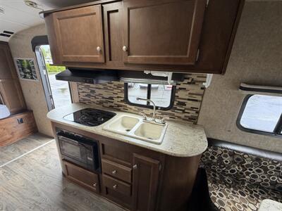 2015 Venture RV Sonic 170 - Photo 7 - Oregon City, OR 97045