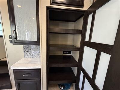 2018 Grand Design Momentum 376TH   - Photo 17 - Oregon City, OR 97045