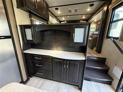 2018 Grand Design Momentum 376TH   - Photo 12 - Oregon City, OR 97045