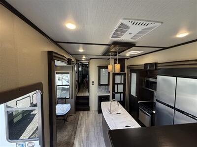 2018 Grand Design Momentum 376TH   - Photo 5 - Oregon City, OR 97045