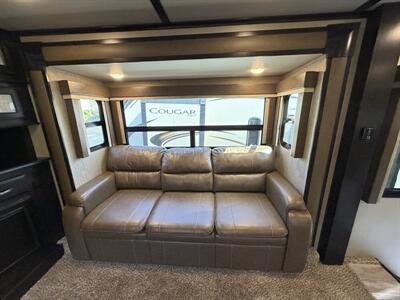 2018 Grand Design Momentum 376TH   - Photo 10 - Oregon City, OR 97045