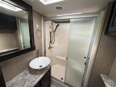 2018 Grand Design Momentum 376TH   - Photo 22 - Oregon City, OR 97045