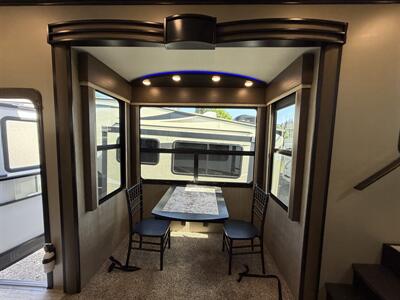 2018 Grand Design Momentum 376TH   - Photo 18 - Oregon City, OR 97045