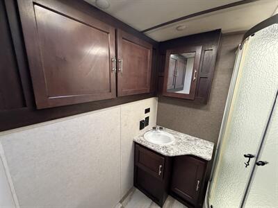 2018 Forest River Surveyor 285IKDS   - Photo 14 - Oregon City, OR 97045